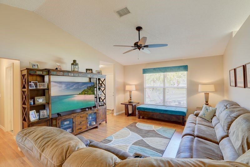 614 Carnival Terrace, Sebastian, FL 32958 Photo
