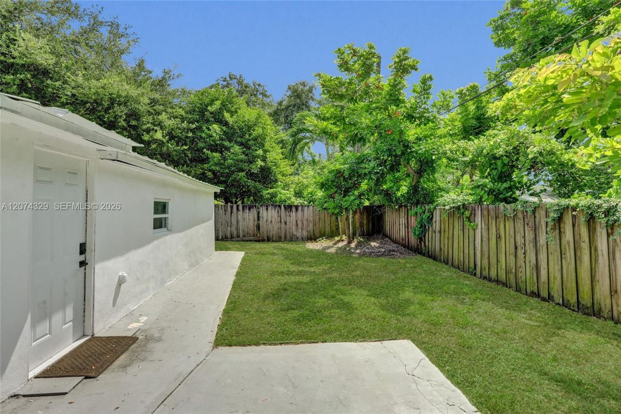 6104 SW 33rd St , Miramar, FL 33023 Photo