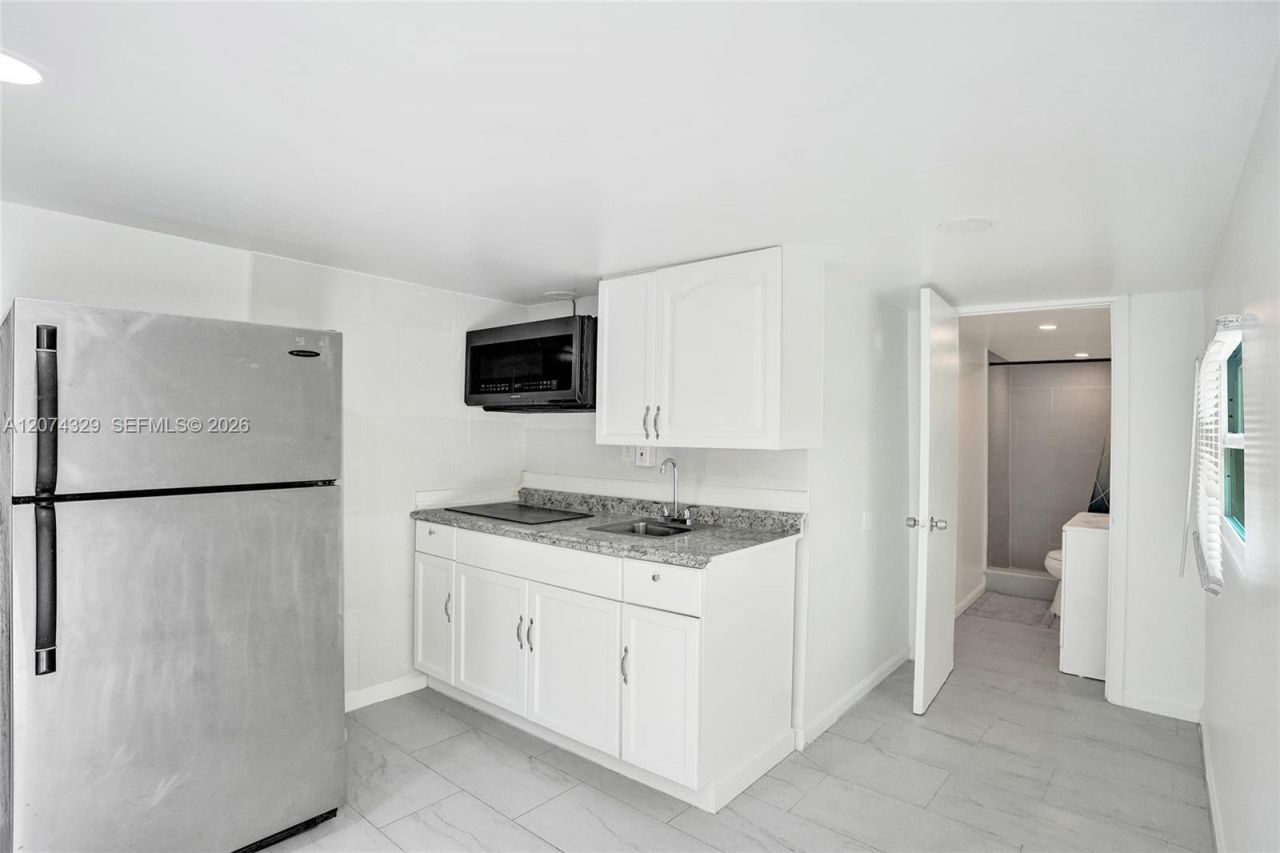 6104 SW 33rd St , Miramar, FL 33023 Photo
