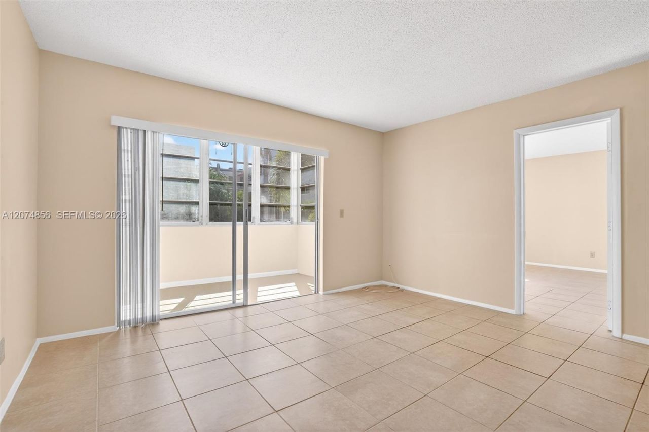 7500 NW 30th Pl , Unit 222, Sunrise, FL 33313 Photo