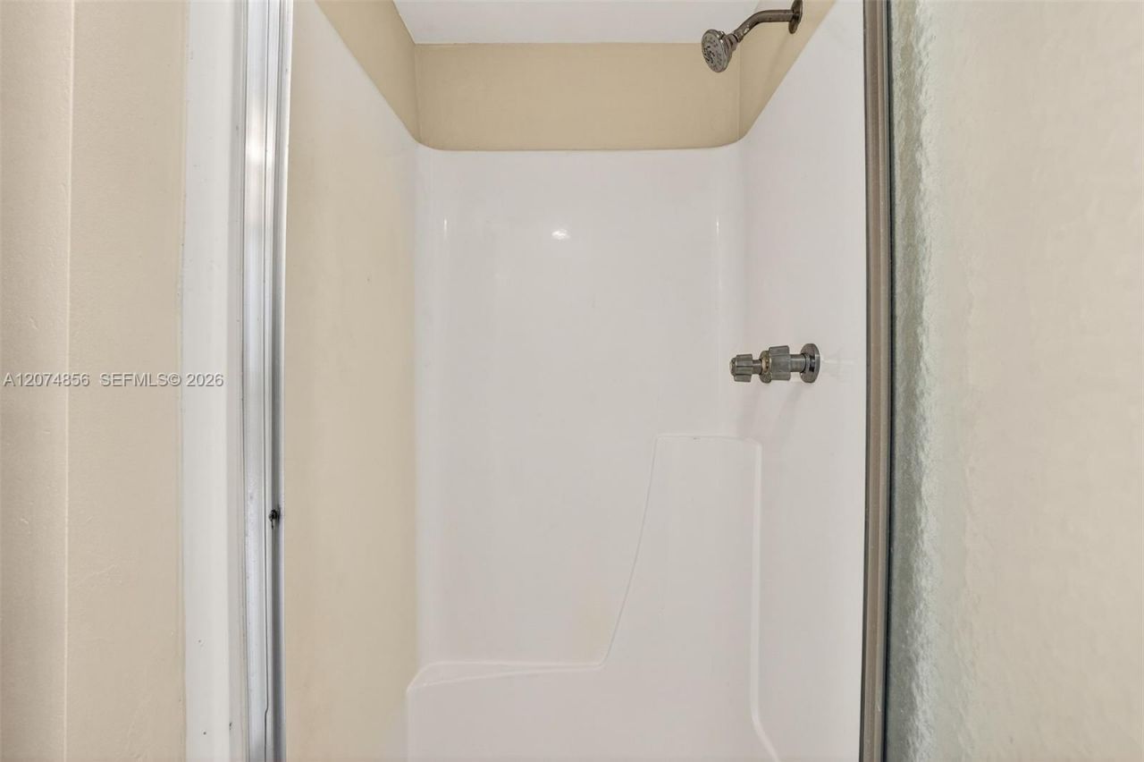 7500 NW 30th Pl , Unit 222, Sunrise, FL 33313 Photo