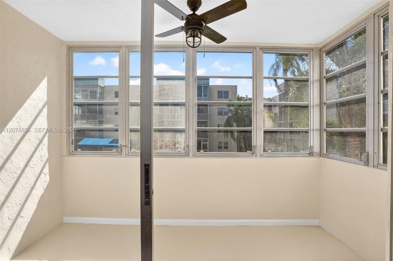7500 NW 30th Pl , Unit 222, Sunrise, FL 33313 Photo