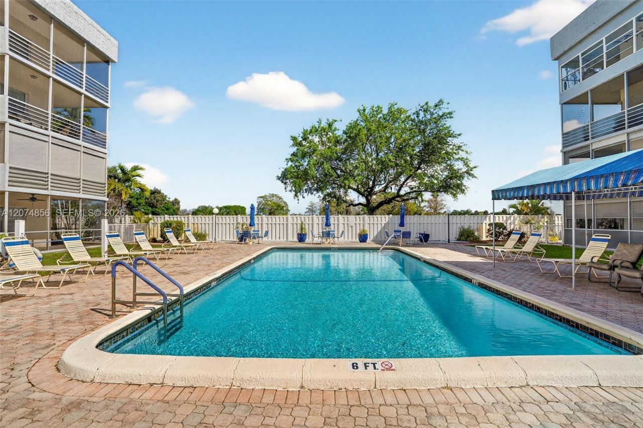 7500 NW 30th Pl , Unit 222, Sunrise, FL 33313 Photo