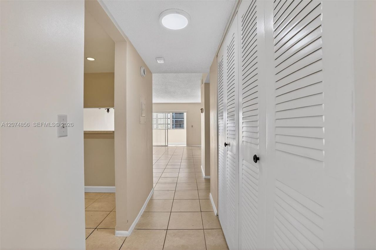 7500 NW 30th Pl , Unit 222, Sunrise, FL 33313 Photo