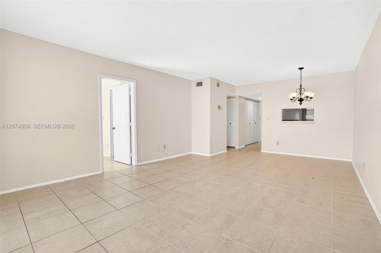 7500 NW 30th Pl , Unit 222, Sunrise, FL 33313 Photo