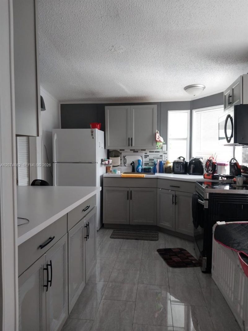 19800 SW 180th Ave  Lot#392, Miami, FL 33187 Photo