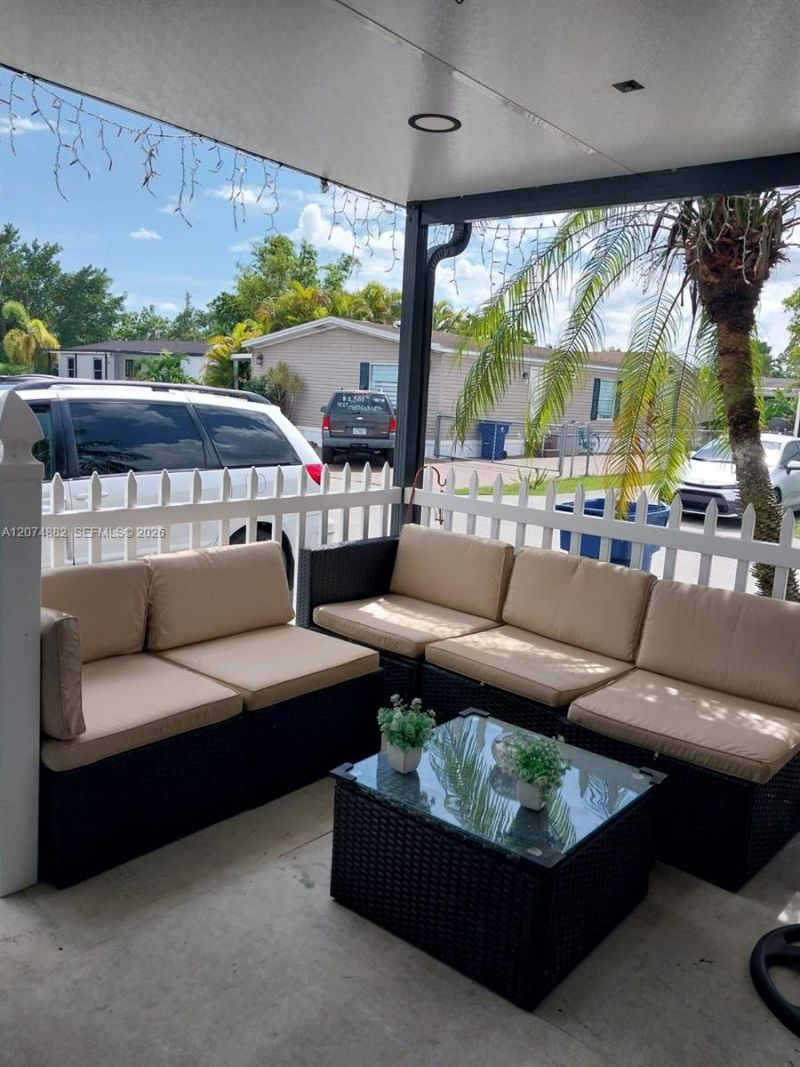 19800 SW 180th Ave  Lot#392, Miami, FL 33187 Photo