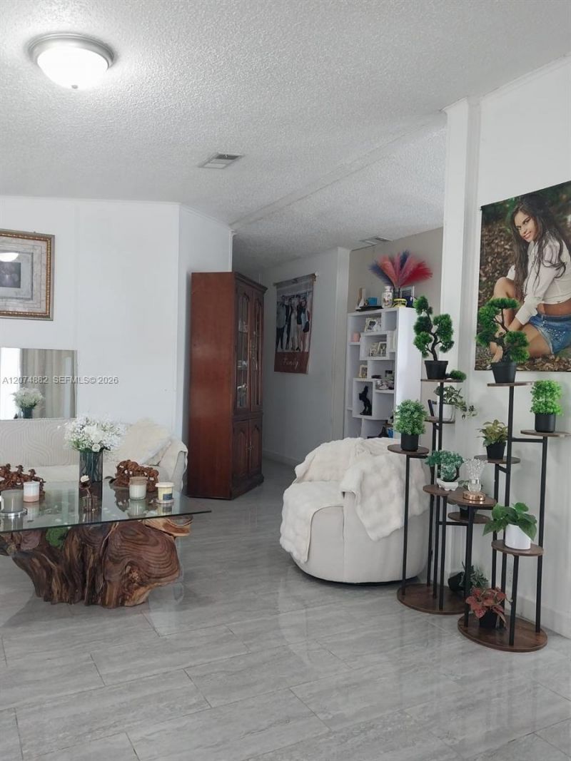19800 SW 180th Ave  Lot#392, Miami, FL 33187 Photo