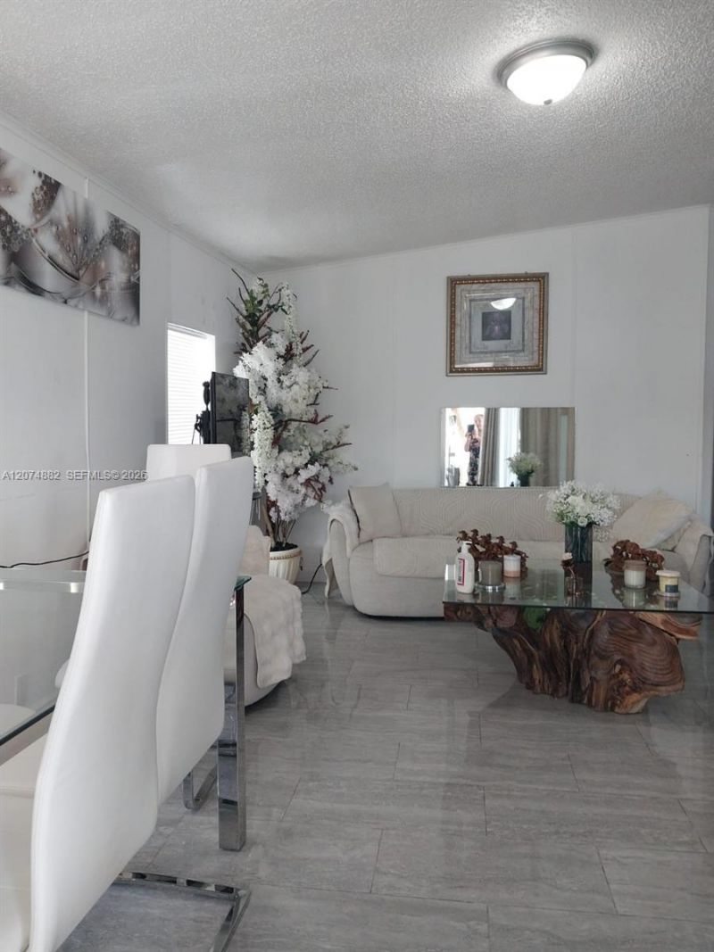 19800 SW 180th Ave  Lot#392, Miami, FL 33187 Photo