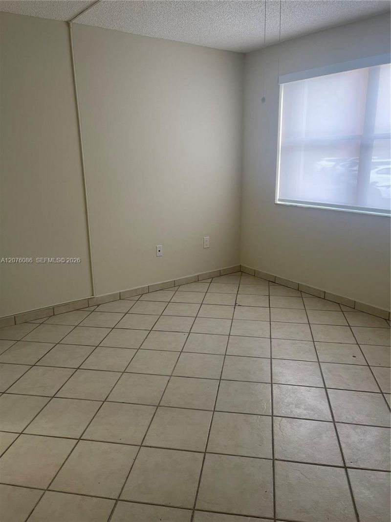 10249 NW 9th St Cir , Unit 108-8, Miami, FL 33172 Photo