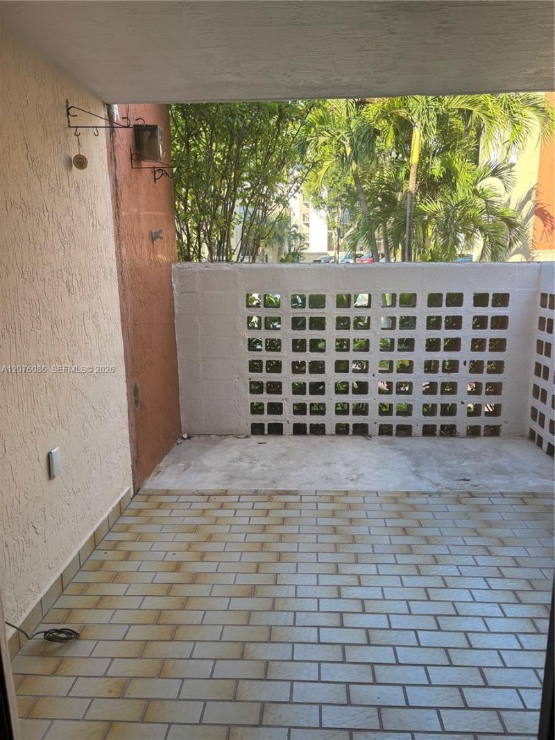 10249 NW 9th St Cir , Unit 108-8, Miami, FL 33172 Photo