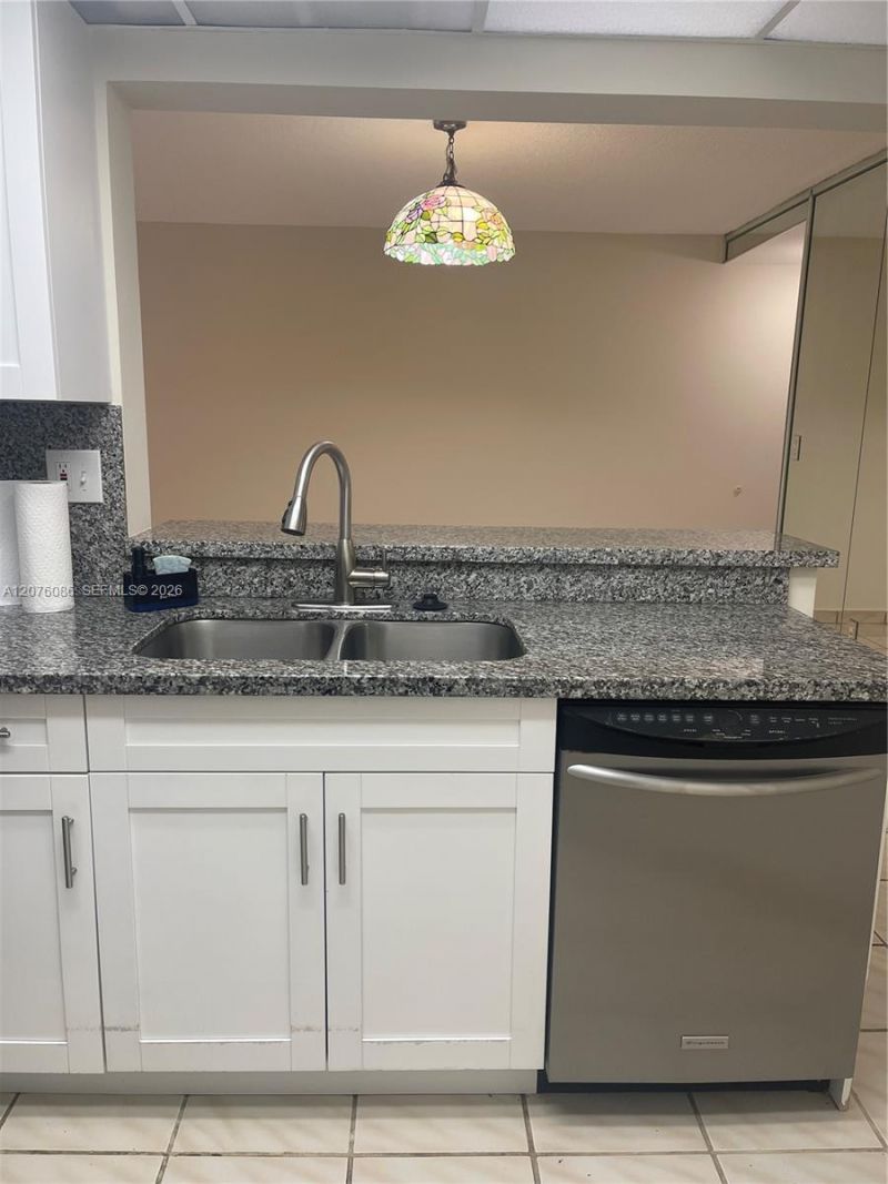 10249 NW 9th St Cir , Unit 108-8, Miami, FL 33172 Photo