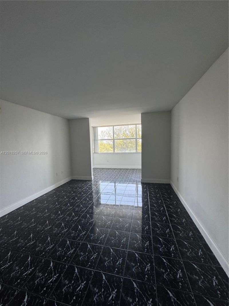 1300 NE Miami Gardens Dr , Unit 803E, Miami, FL 33179 Photo