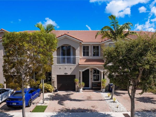 14965 SW 23rd Ln , Miami, FL 33185