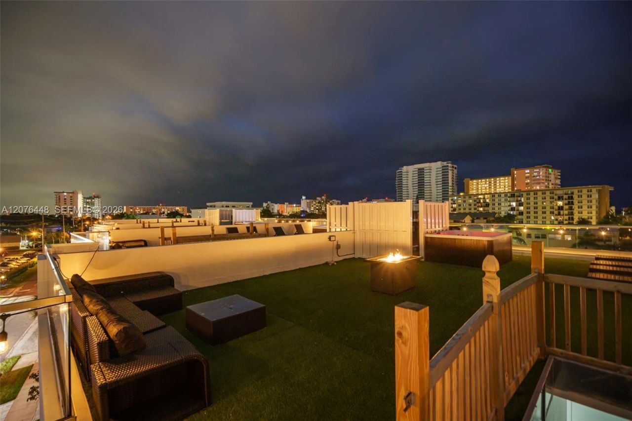 1000 N Riverside Dr , Pompano Beach, FL 33062 Photo