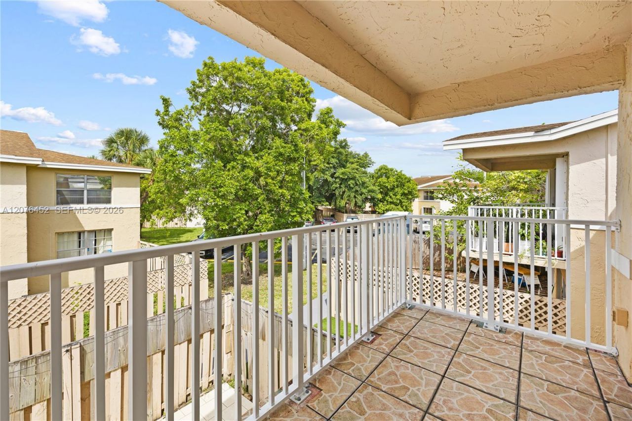 4154 NW 79th Ave, Unit 2A, Doral, FL 33166 Photo