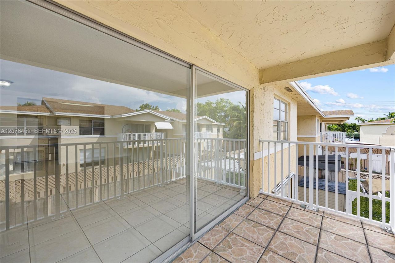 4154 NW 79th Ave, Unit 2A, Doral, FL 33166 Photo