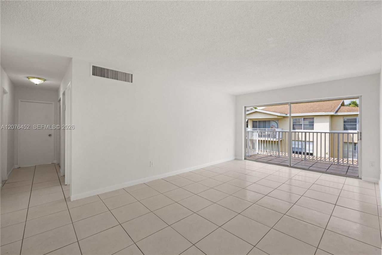 4154 NW 79th Ave, Unit 2A, Doral, FL 33166 Photo