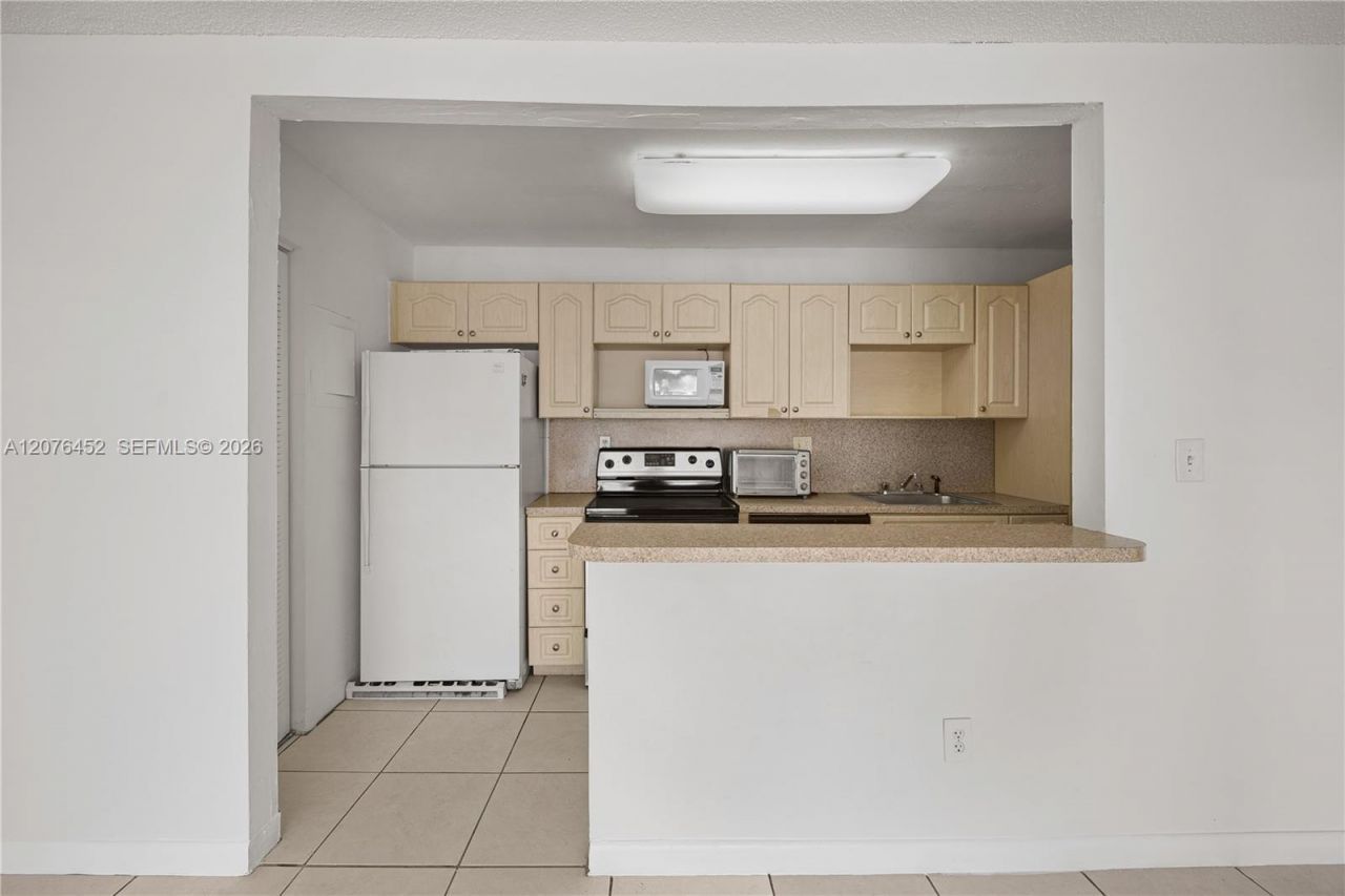 4154 NW 79th Ave, Unit 2A, Doral, FL 33166 Photo