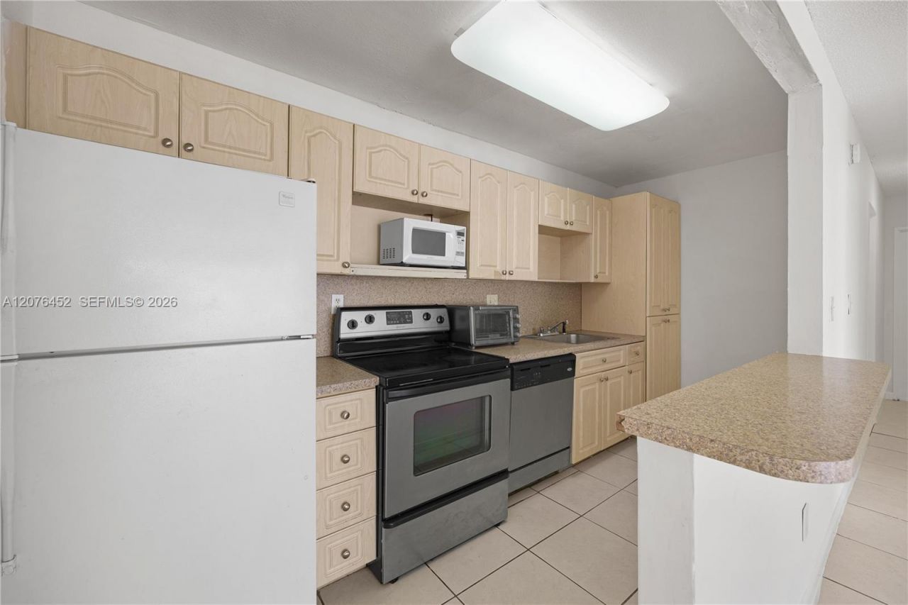 4154 NW 79th Ave, Unit 2A, Doral, FL 33166 Photo