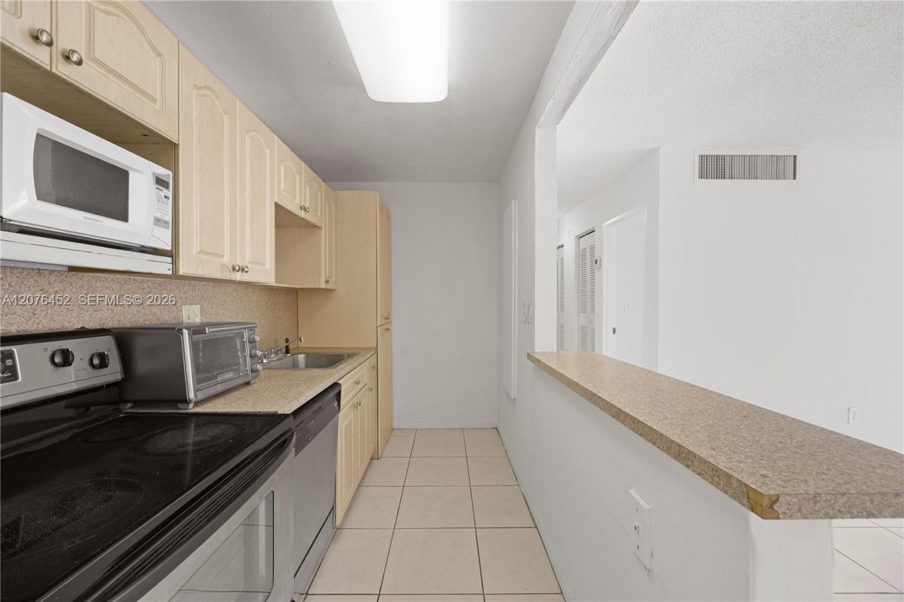4154 NW 79th Ave, Unit 2A, Doral, FL 33166 Photo