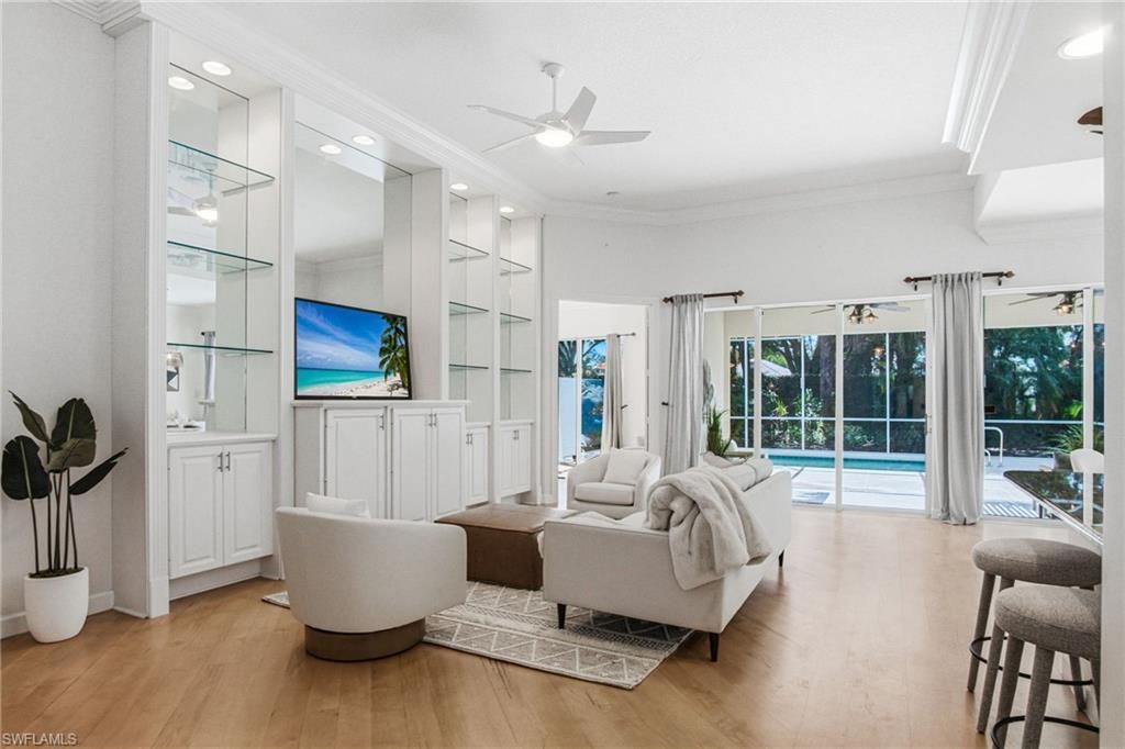 2737 Island Pond Ln, Naples, FL 34119 Photo