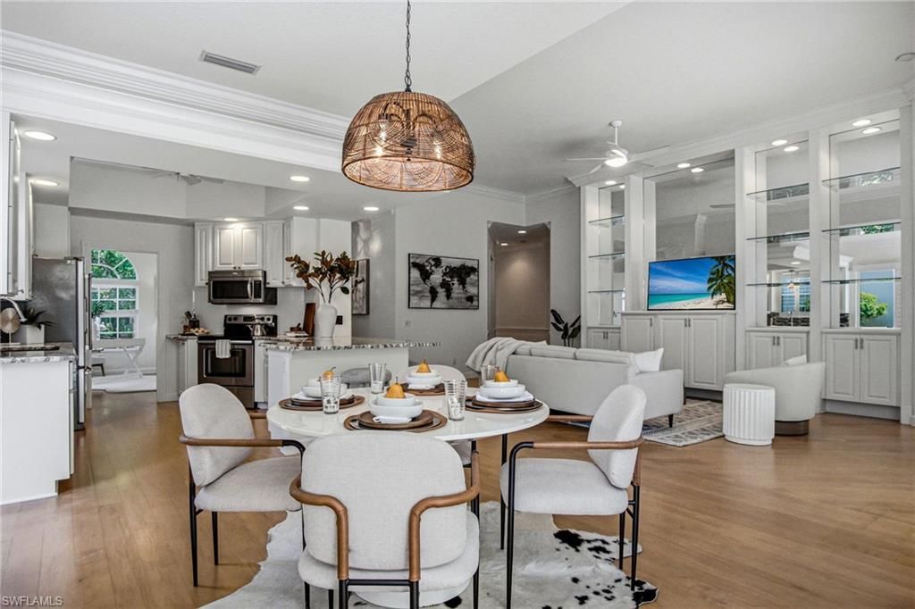 2737 Island Pond Ln, Naples, FL 34119 Photo