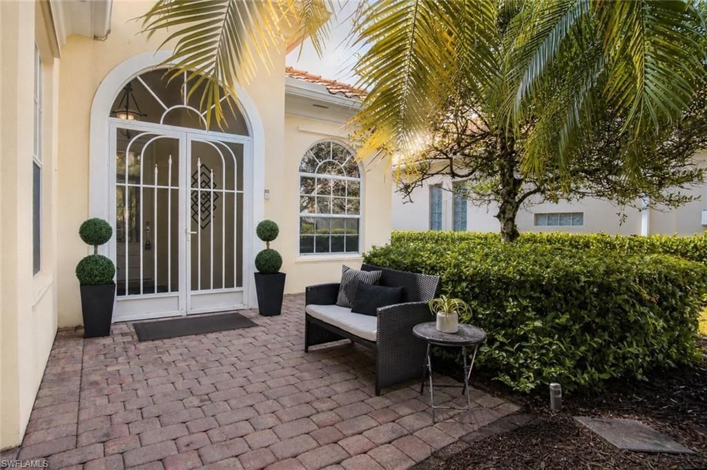 2737 Island Pond Ln, Naples, FL 34119 Photo