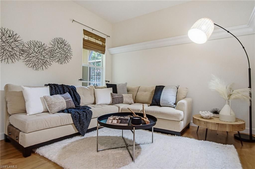 2737 Island Pond Ln, Naples, FL 34119 Photo