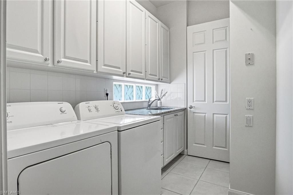 2737 Island Pond Ln, Naples, FL 34119 Photo