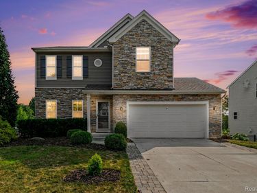 411 Ridgewood Drive S, Brandon Township, Mi 48462