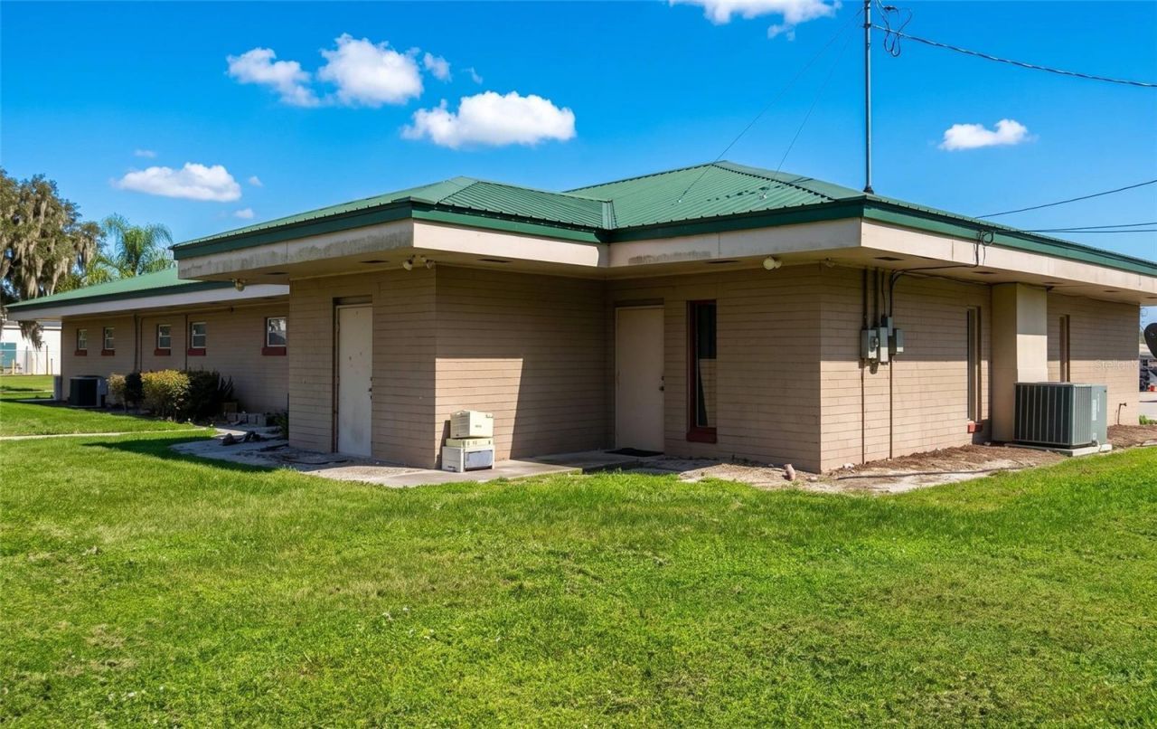 302 W Main Street , Bowling Green, FL 33834 Photo