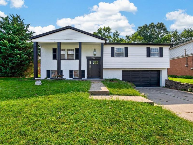 7954 Seward Avenue, Mount Healthy, OH 45231 Photo 1