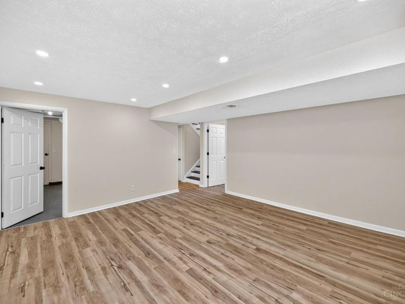 7954 Seward Avenue, Mount Healthy, OH 45231 Photo 33