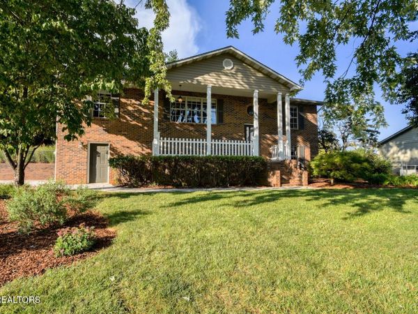 3814 Dovefield Court, Louisville, TN 37777