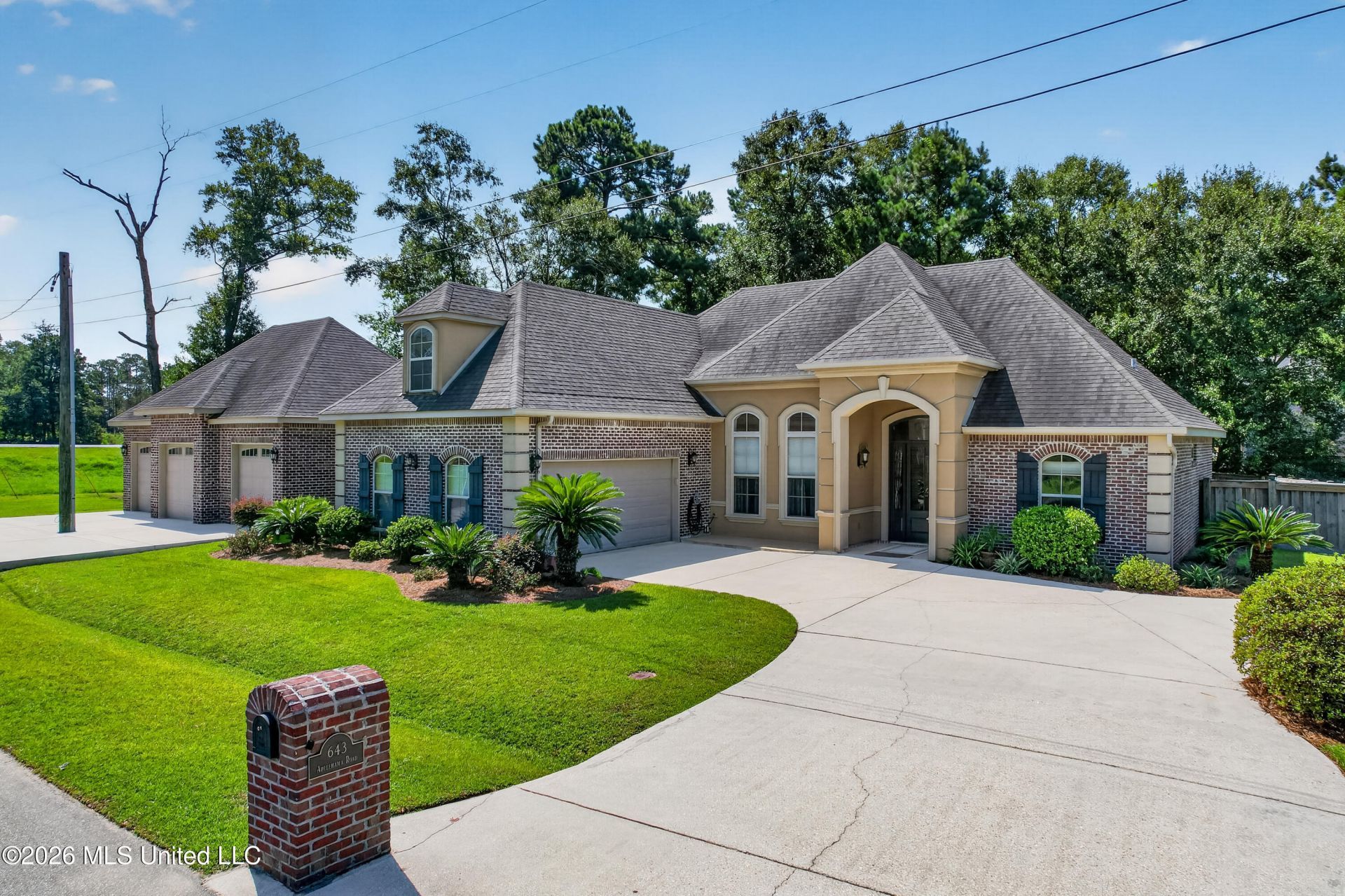 643 Apelehama Road, Diamondhead, MS 39525 Main Photo