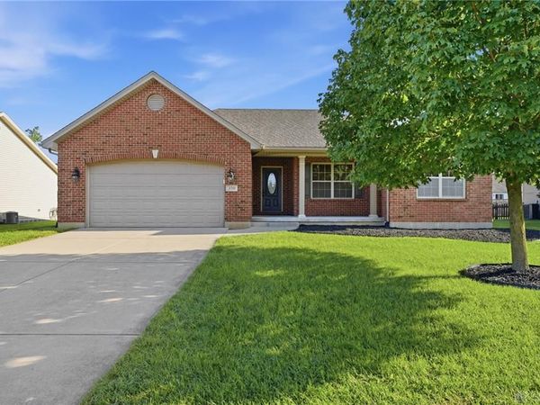 330 Deep Woods Court, Carlisle, OH 45005