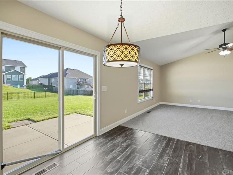 330 Deep Woods Court, Carlisle, OH 45005 Photo 17