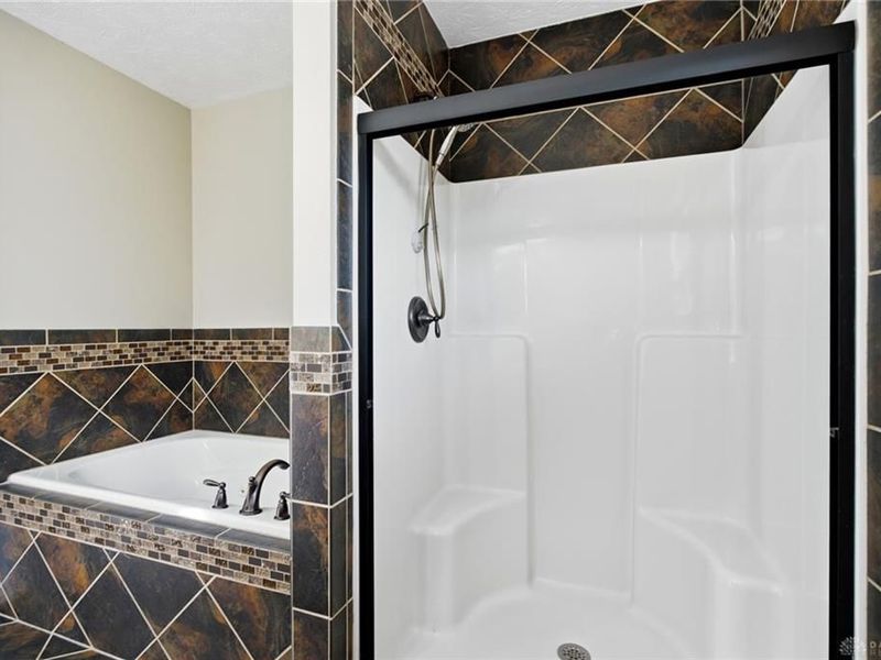 330 Deep Woods Court, Carlisle, OH 45005 Photo 22