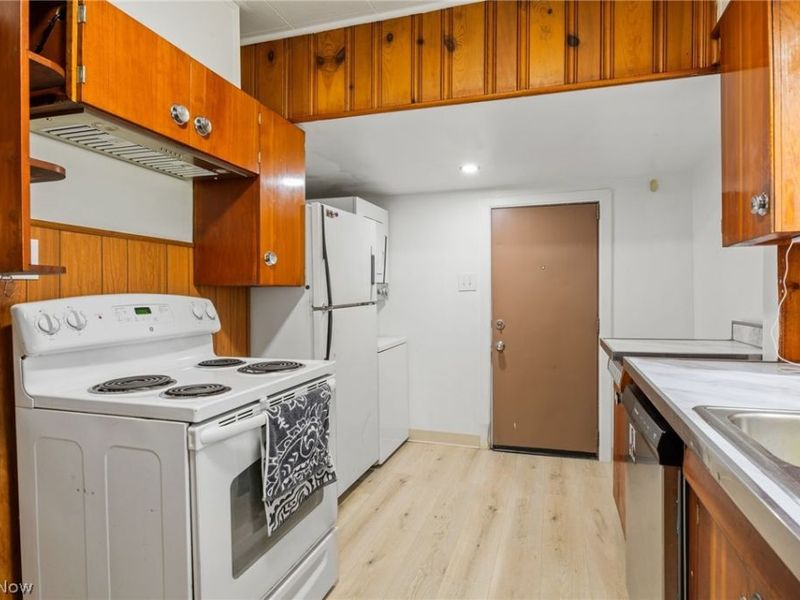 1010 Georgia Avenue, Akron, OH 44306 Photo 12