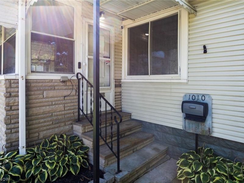 1010 Georgia Avenue, Akron, OH 44306 Photo 3