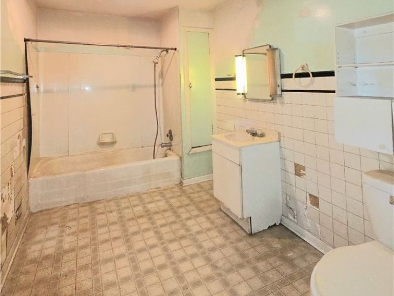 6118 Gladys Avenue, Elyria, OH 44035 Photo 13