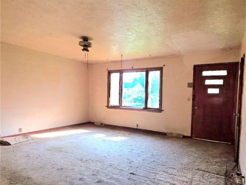 6118 Gladys Avenue, Elyria, OH 44035 Photo 7