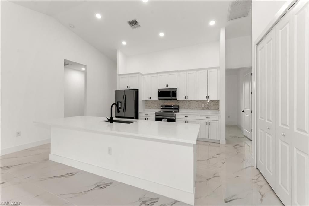 14070 Cedardale St, Fort Myers, FL 33905 Photo