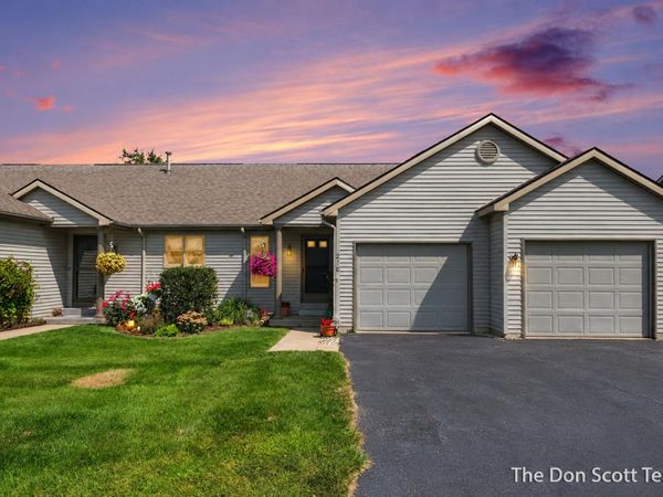 210 Heatherview Street NW, Sparta, MI 49345