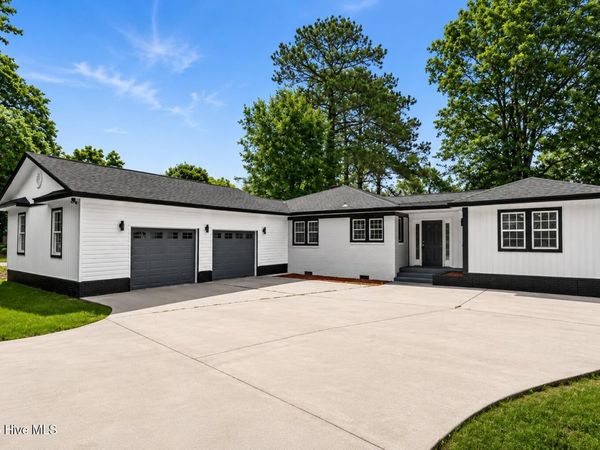 533 W College Street , Warsaw, NC 28398