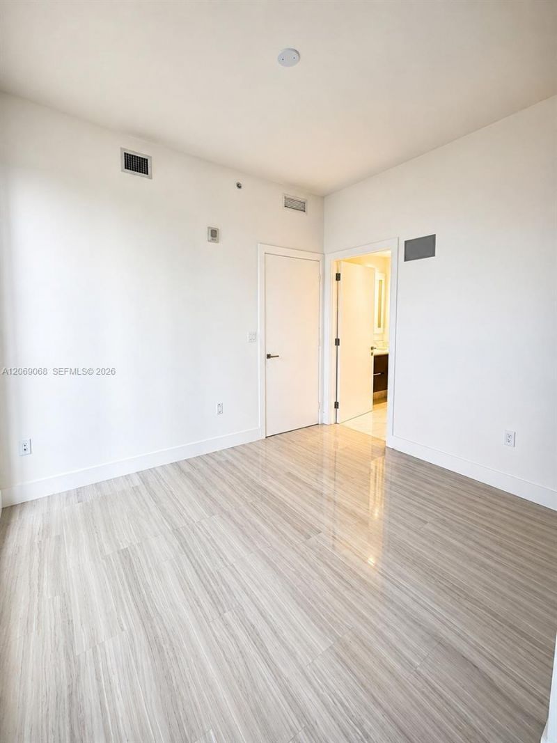 1451 Brickell Avenue , Unit 2706, Miami, FL 33131 Photo