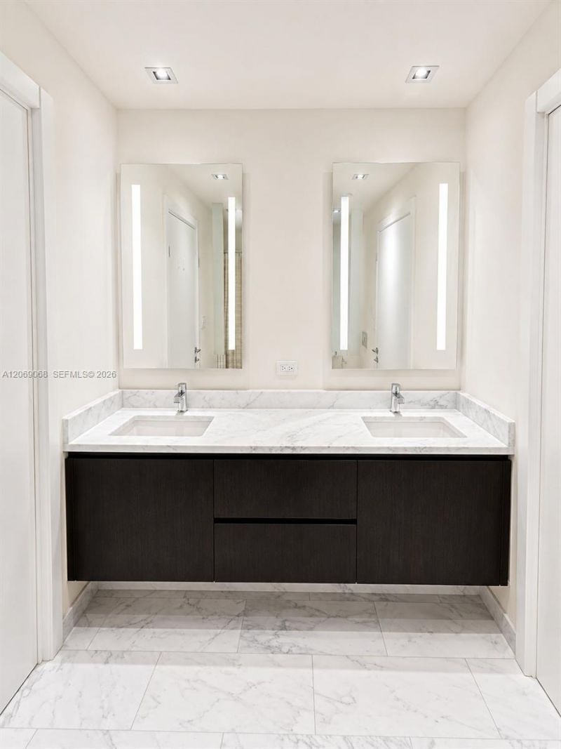 1451 Brickell Avenue , Unit 2706, Miami, FL 33131 Photo