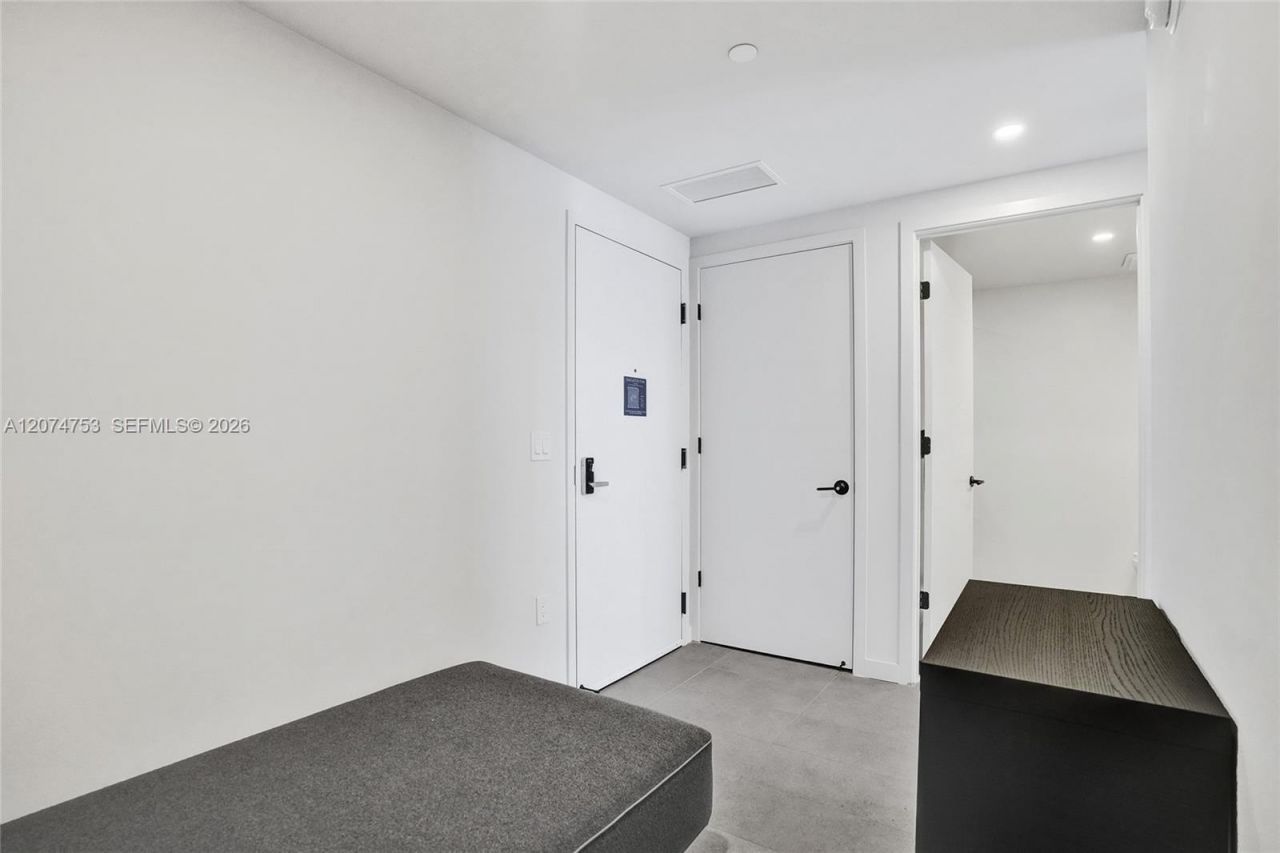 121 NE 5th St , Unit 2411, Miami, FL 33132 Photo