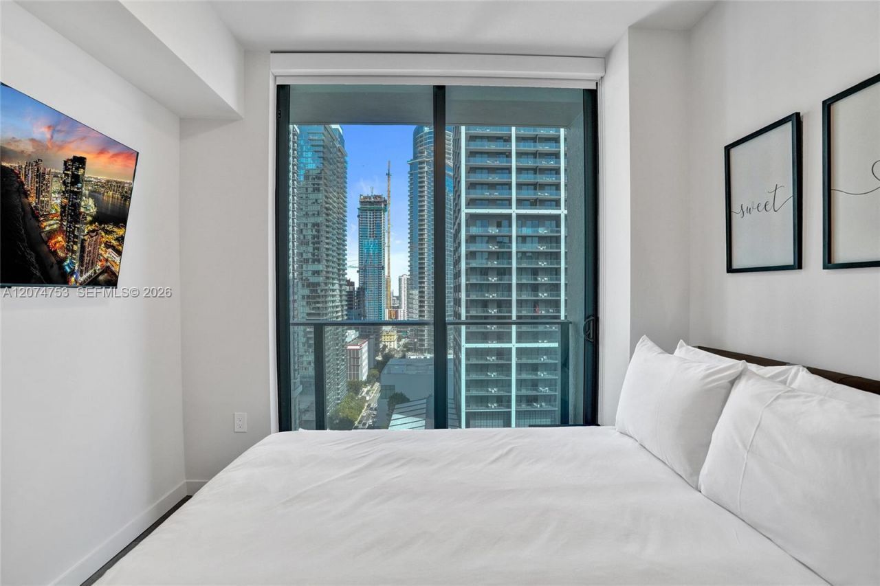 121 NE 5th St , Unit 2411, Miami, FL 33132 Photo